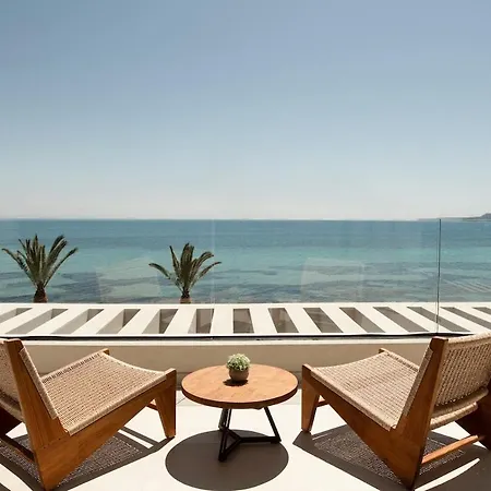 Deluxe Seafront Villa-privated Pool Appartement