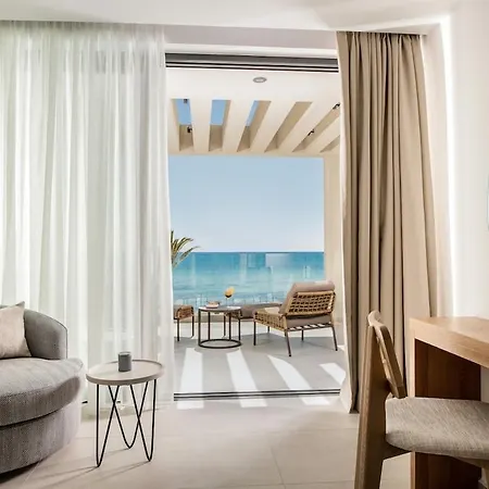 Deluxe Seafront Villa-privated Pool Appartement *