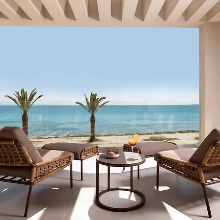 Deluxe Seafront Villa-privated Pool Appartement