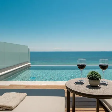 Appartement Deluxe Seafront Villa-privated Pool