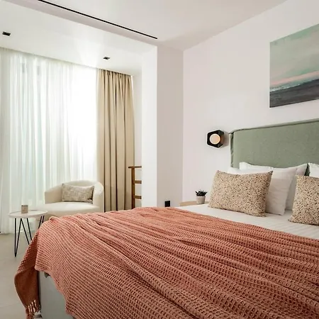 Deluxe Seafront Villa-privated Pool Appartement *
